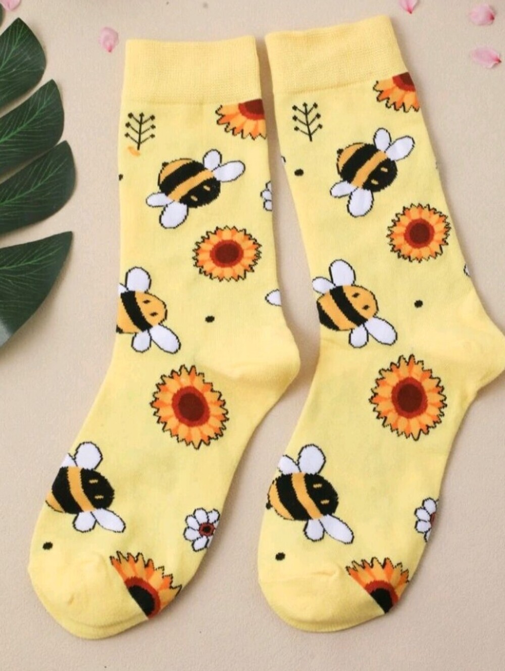 Yellow Bee Sunflower Daisy Floral Print Crew Mid-calf Socks Spring Summer Socks